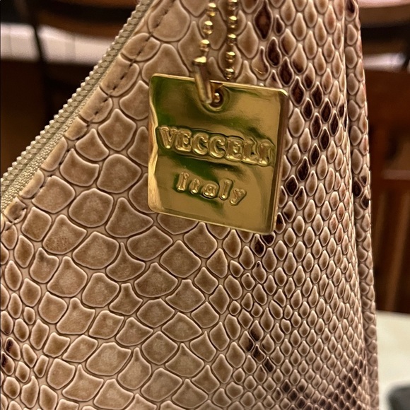 Vecceli Italy Beige Snake Print Shoulder Bag - Picture 3 of 10